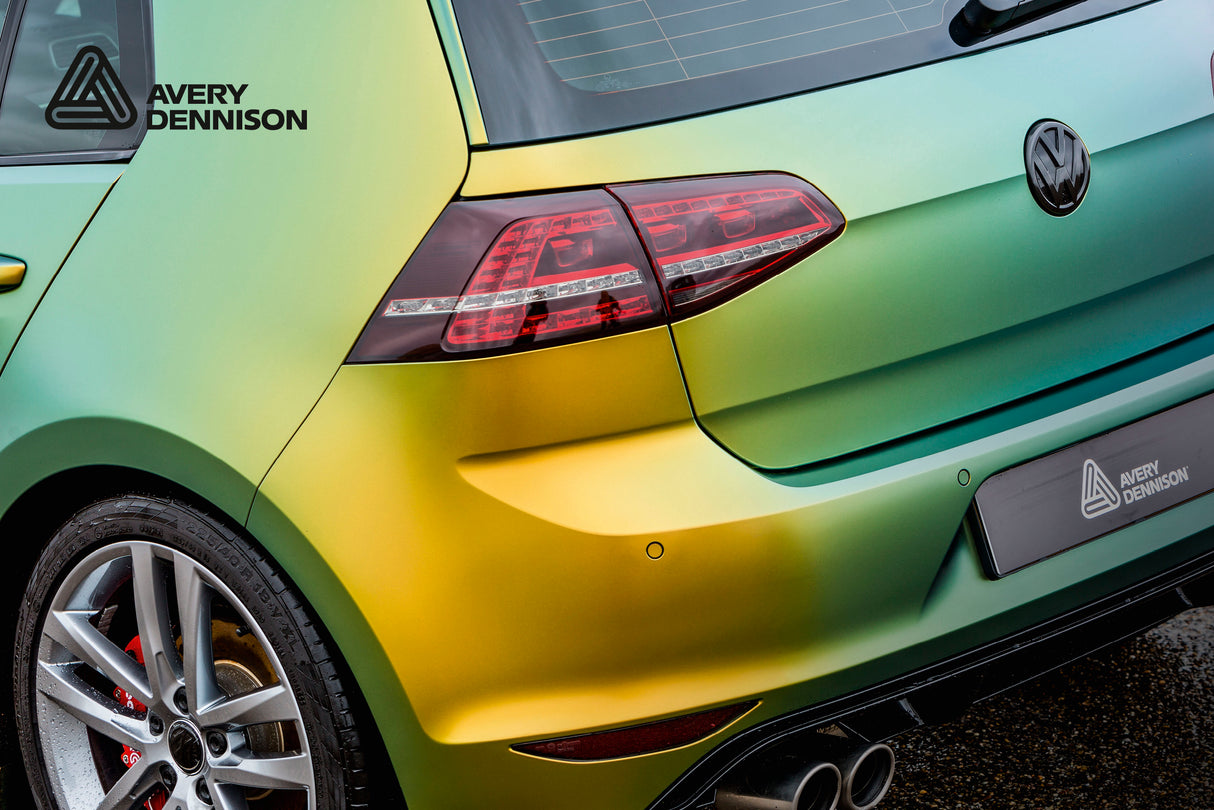 Avery Dennison® Supreme Wrapping™ Film ColorFlow™ | Satin Fresh Spring I BG7460001