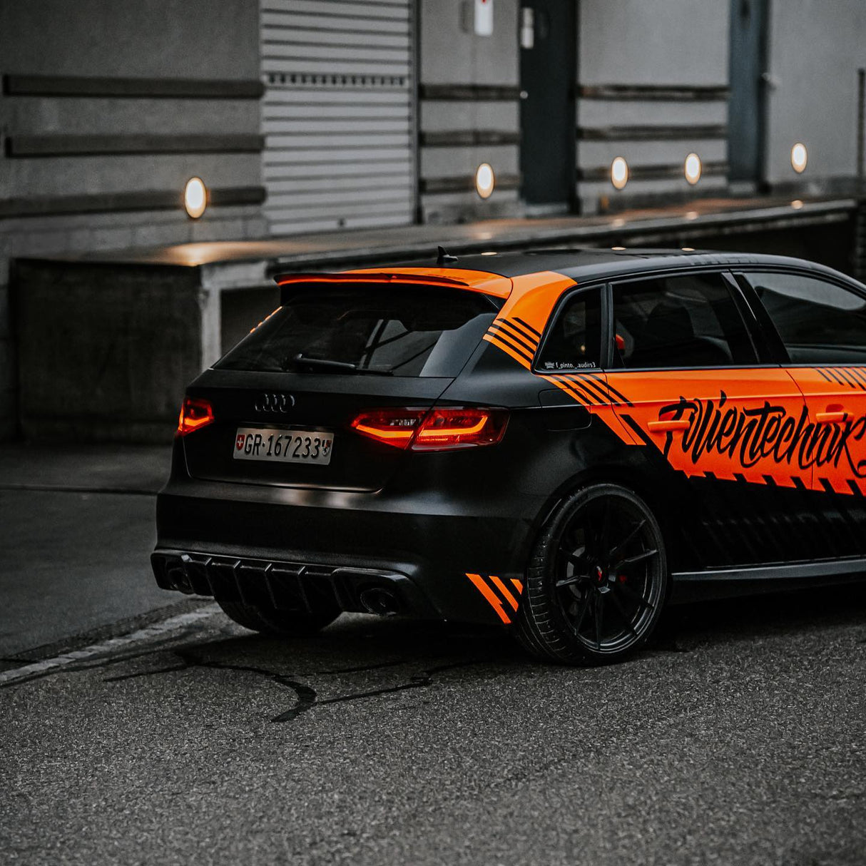 Die Folientechniker Schweiz - Car Wrapping Installation