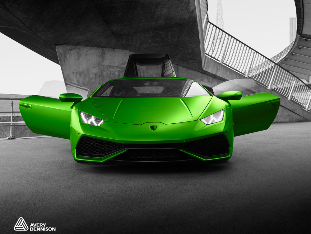 Avery Dennison® Supreme Wrapping™ Film | Satin Metallic Lively Green